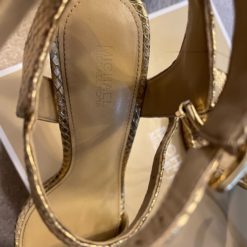 Michael Kors Metallic Ashby Sandals - Picture 2 of 4
